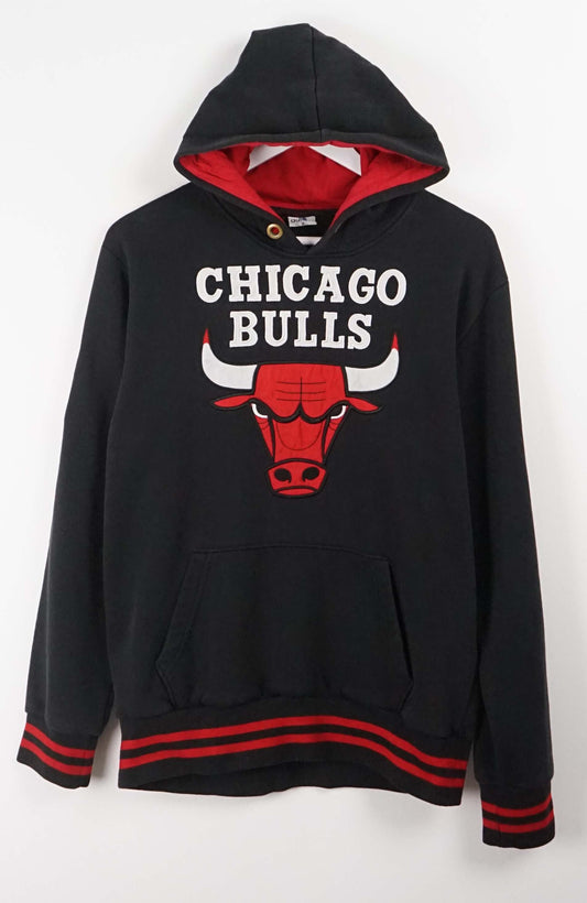 VINTAGE ADIDAS CHICAGO BULLS SWEATER (M)